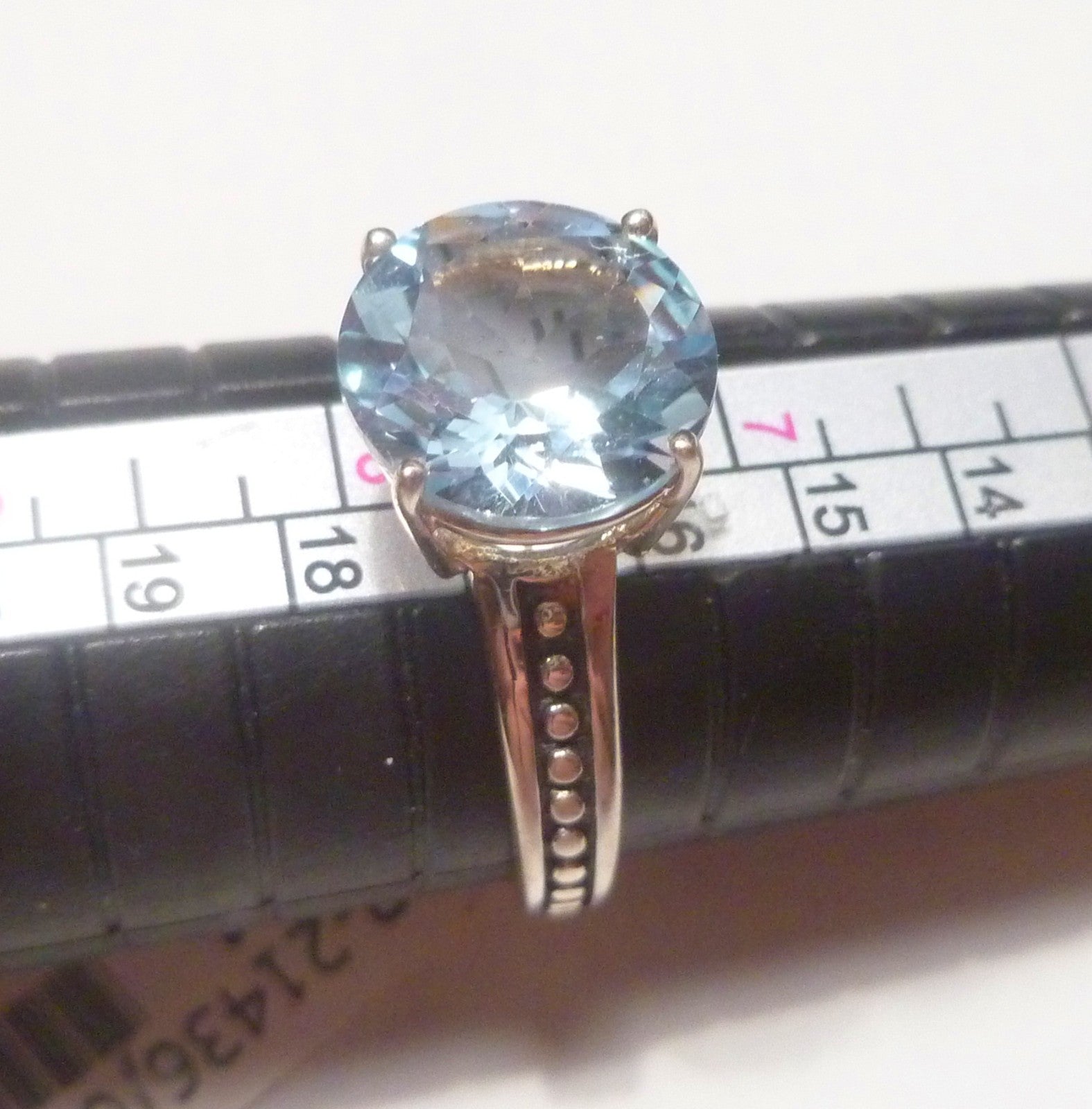 2.08 cts Blue Topaz RING Sterling Silver .925 Size 9