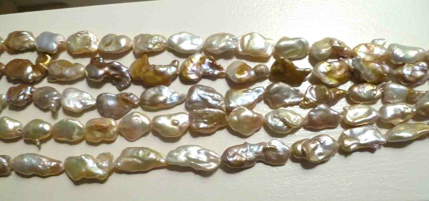 AA Very Big 17 Pearls per 15.5" Strand 20-30mm Size, White baroque pearl 