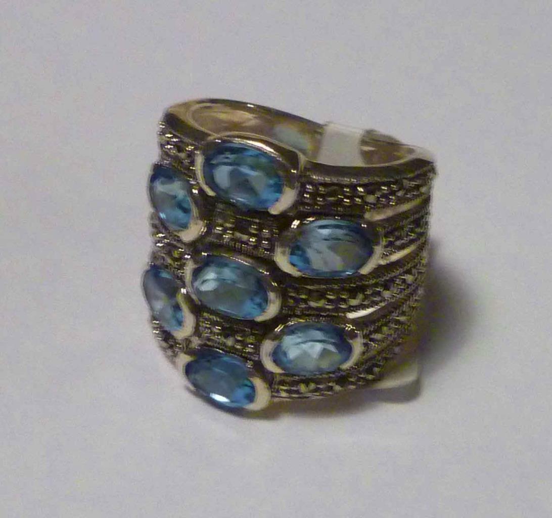 6.1 carats Genuine (7) BLUE TOPAZ 7x5mm Ovals & Marqcasite .925 SILVER RING SZ8