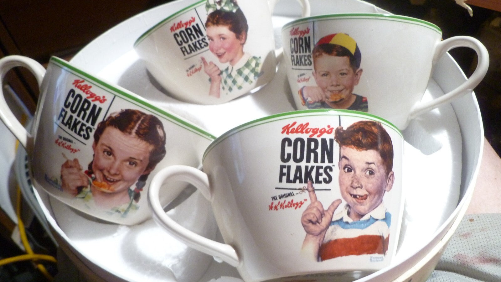 Kelloggs Corn Flakes Norman Rockwell Mug Bowls & Plates Set 8 pcs TOTAL 2013 New