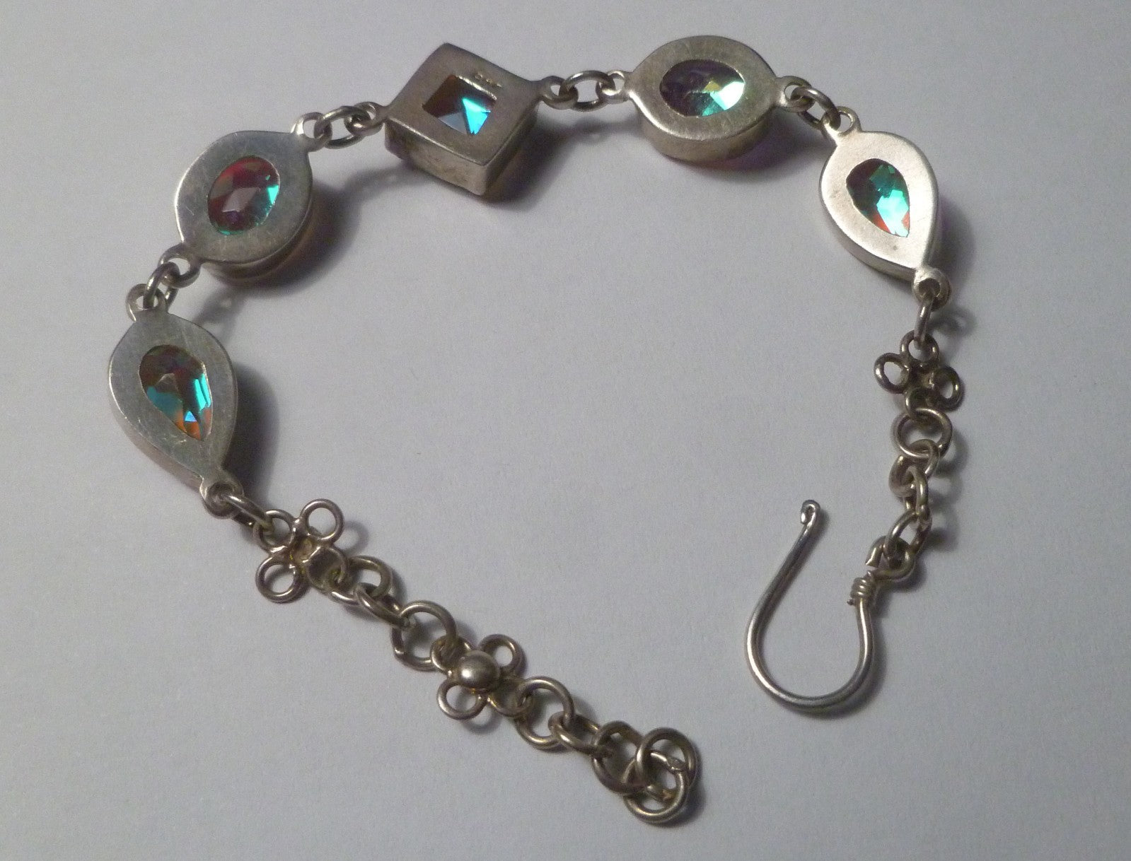 Minimalist BLUE TOPAZ bracelet Sterling Silver 925 7" inside