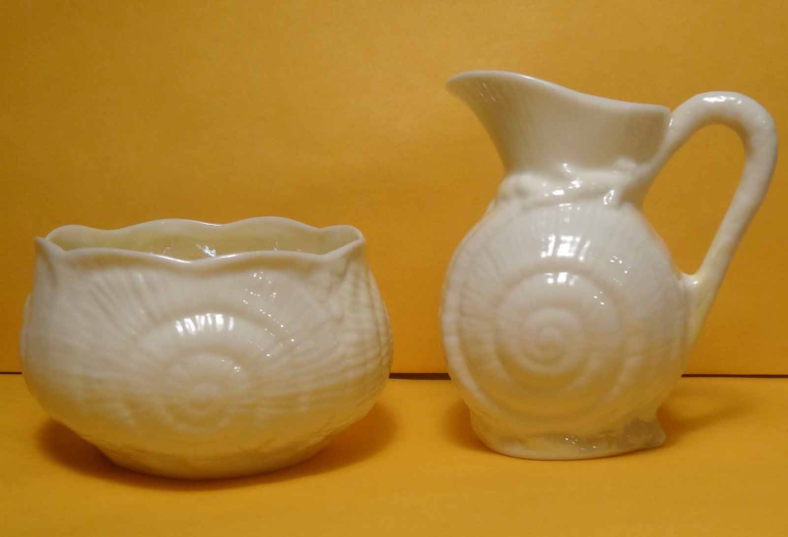 CUTE! BELLEEK Snail Pattern Creamer Sugar Mark 1955 - 65 IRELAND Fermanagh