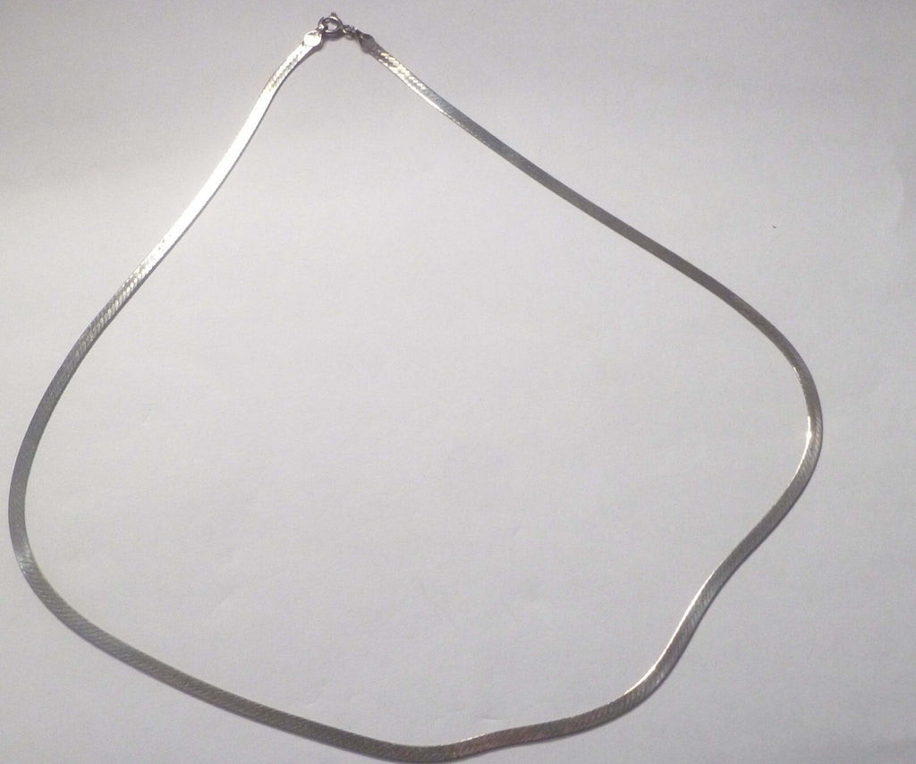 Sterling Silver Italy 3mm herringbone chain necklace size 20in