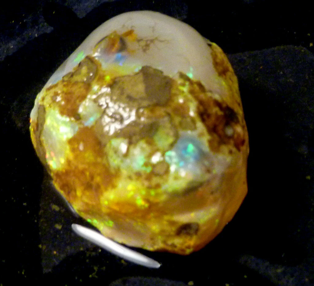 Rare Ghost OPAL Ethiopia Precious Opal Crystal with a Ghost 180.3cts