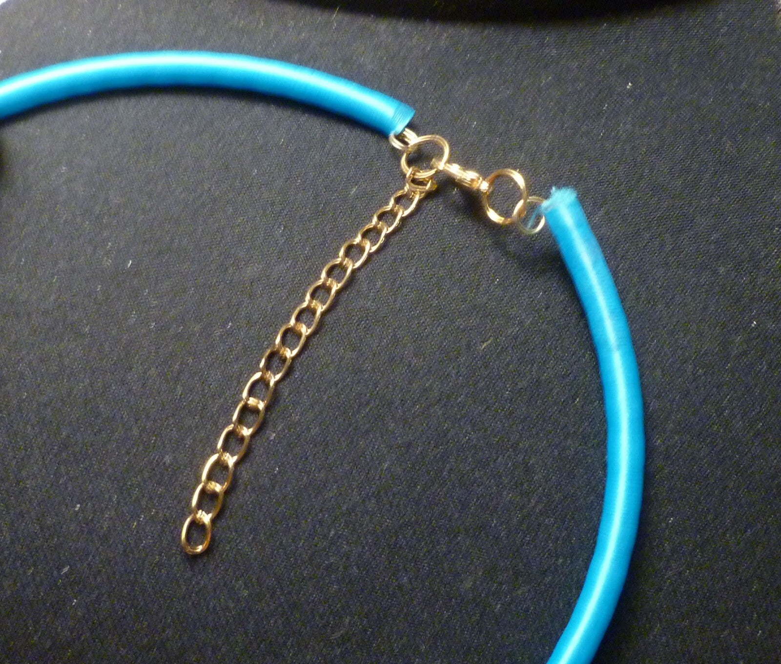 Choker Necklace Gold Ep. beads &chains Silk Wrapped Neckwire Lobster Clasp Blue