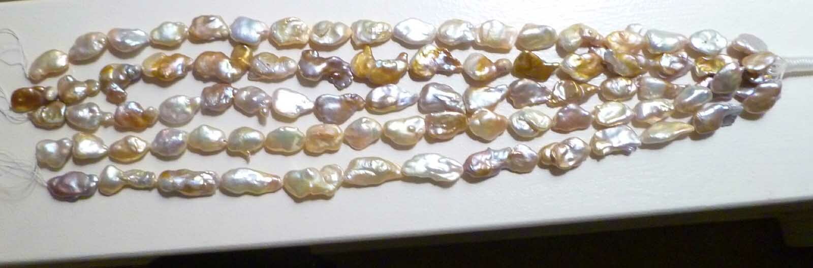 AA Very Big 17 Pearls per 15.5" Strand 20-30mm Size, White baroque pearl 