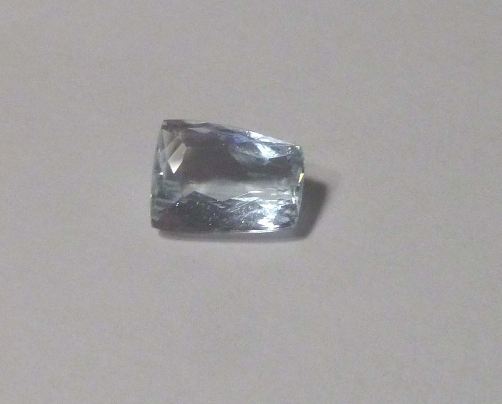 2.80cts Stunning Natural Aquamarine Tapered Cushion Shape Gemstone 10x8