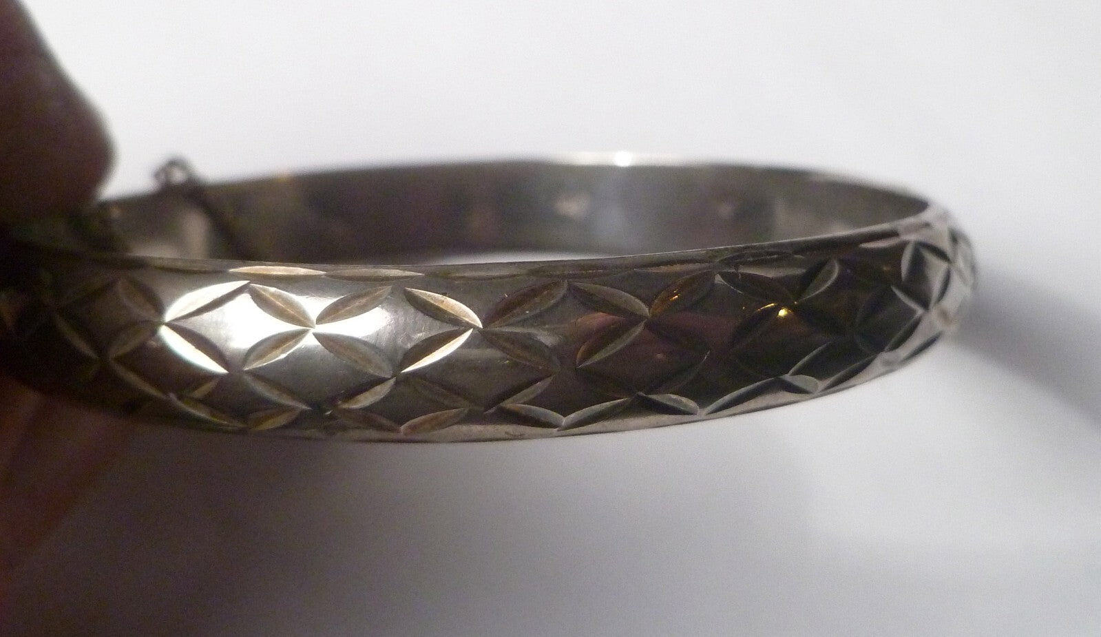 Minimalist 925 Sterling Silver Bangle bracelet 9mm Safety Clasp 9.8 g