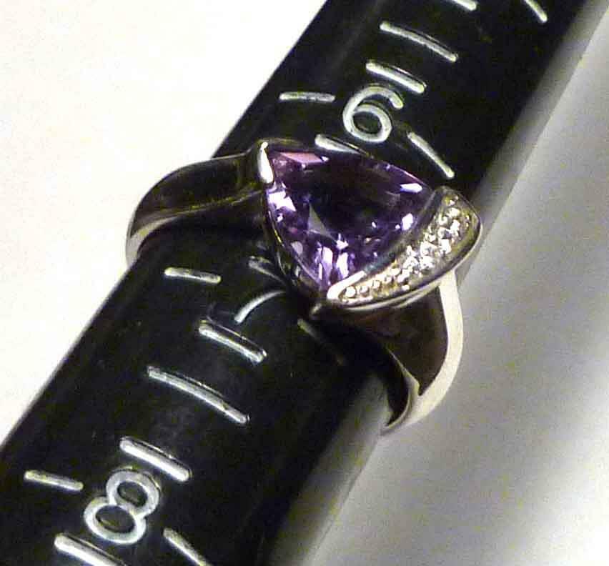 Minimalist 9 X 9mm Trillion Brazil AMETHYST & Topaz 925 SILVER RING SZ 6.25