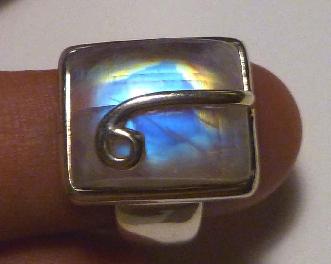 Minimalist Rainbow  Blue MOoNSToNE! Sterling SILVER .925 RING sz 8.5