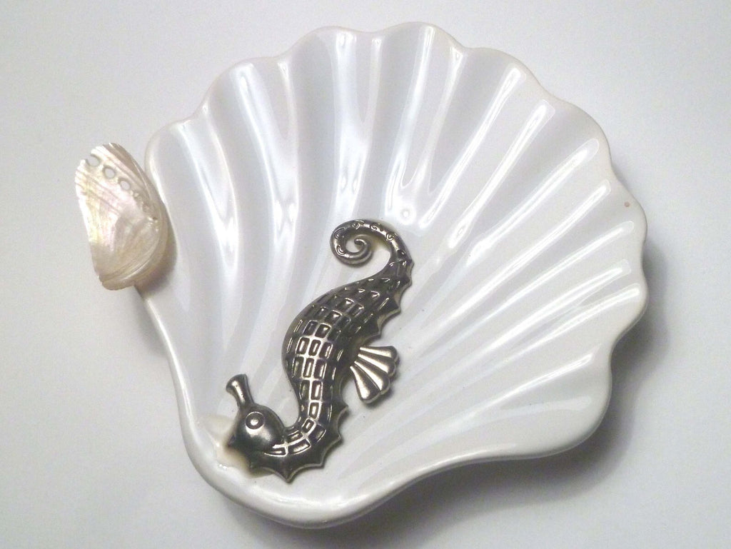 Vintage Ceramic Sea Shell Soap Dish Key Trinket Candy Bowl White USA