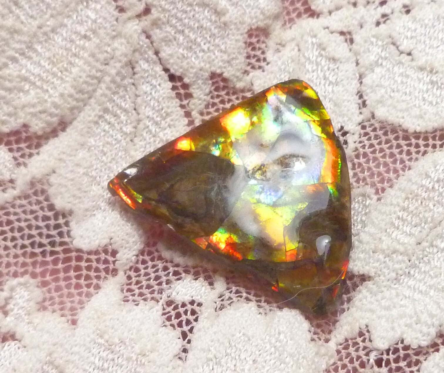 16ctsMulti Colors AMMOLITE GEM! Gemstone Amazing Colors! 23x23mm