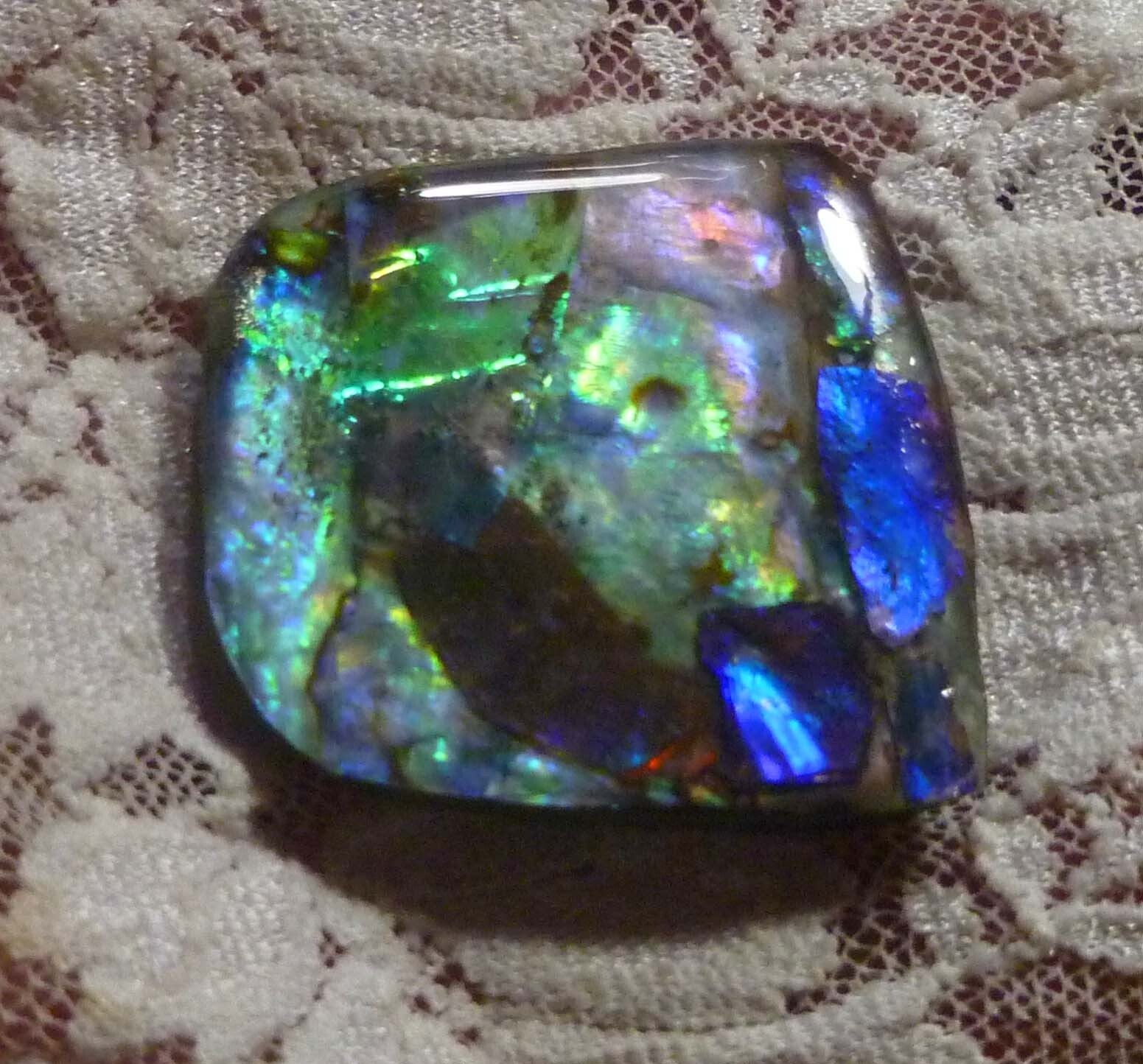 40.5ctd Multi Colors AMMOLITE GEM! Gemstone Amazing Colors! 32x31mm