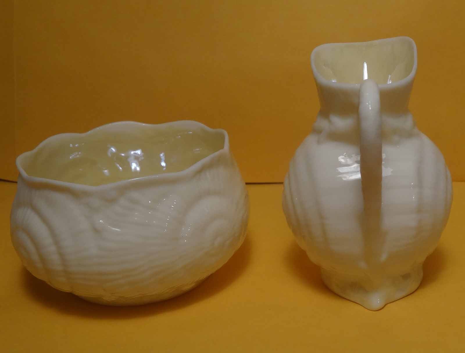 CUTE! BELLEEK Snail Pattern Creamer Sugar Mark 1955 - 65 IRELAND Fermanagh